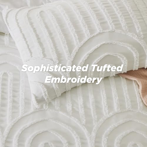 Bedsure Boho Tufted White Comforter Full Size, GentleSoft™ 3 Pieces Boho Farmhouse-Style Decor Bedding, Arch Bedding for All Seasons, 1 Bed Comforter, 2 Pillow Shams, 82x86 Inches