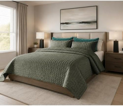 Quilt Set California King Size 106x118 Luxurious Velvet Bedding Sets with 2 Pillow Shams 20x36 3 Pieces Ultra Soft Quilted Bedspread Coverlet Comforter for All Season,Army Green