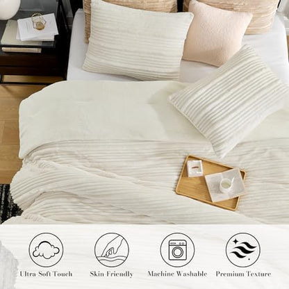 Amélie Home Fluffy Queen Comforter Set, Ribbed Fleece Bedding Set, Ivory