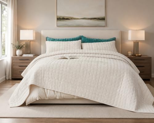Quilt Set California King Size 106x118 Luxurious Velvet Bedding Sets with 2 Pillow Shams 20x36 3 Pieces Ultra Soft Quilted Bedspread Coverlet Comforter for All Season, Cream White
