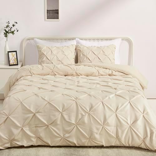 Amazon Basics All-Season Down-Alternative 3-Piece Comforter Bedding Set, Soft Lightweight Microfiber, Pinch Pleat Design, King, Beige