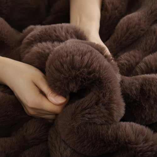 YIKUSH King Faux Fur Soft Comforter Set, Fluffy Brown Rabbit Fur Comforter