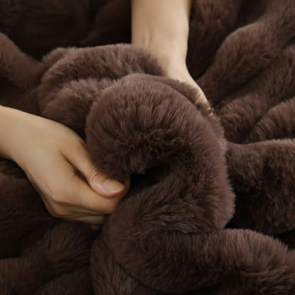 YIKUSH King Faux Fur Soft Comforter Set, Fluffy Brown Rabbit Fur Comforter