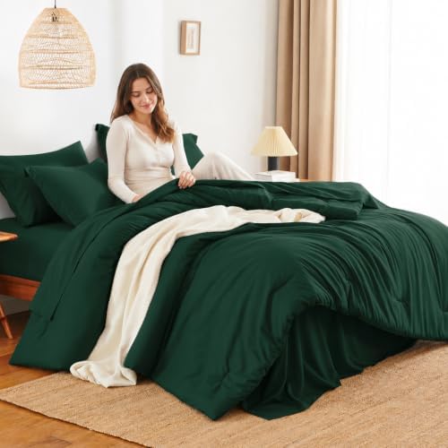 HIMEET King Comforter Set, 7-Piece Point-Quilted Bed in a Bag Emerald Green