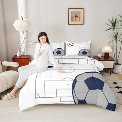 Football Kids Boys Comforter Set Full Size, Soccer Ball Pattern Bedding Set for Teens Bedroom Sports Theme Down Comforter Breathable Football Court Duvet Set Gamer Room Decor Polyester Quilt Set