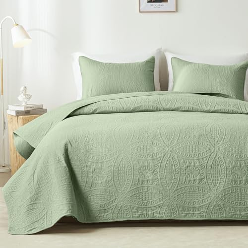 akkialla King Size Quilt Set,Sage Green Ultrasonic Bedspread,Lightweight Soft Coverlet with Modern Coin Pattern,All Season California King Bedding Set,3 Piece Set(1 Quilt,2 Pillow Shams)
