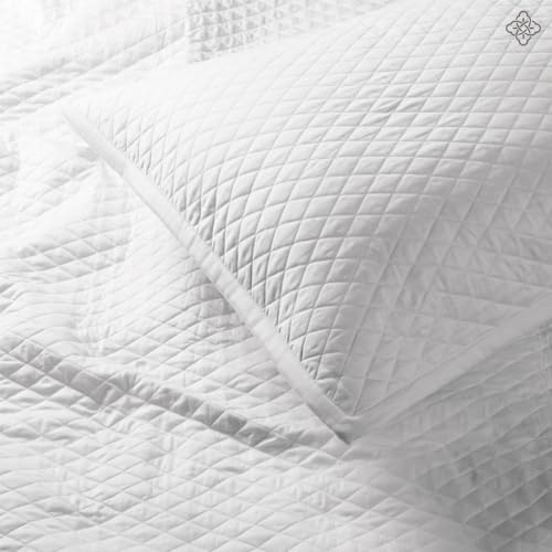 BIOWEAVES 100% Organic Cotton Quilts Queen Size - Diamond Stitched Quilted Bedspreads - All Season Oversized Coverlet Set - GOTS Certified Bedding Set | 1 Quilt & 2 Pillow Shams