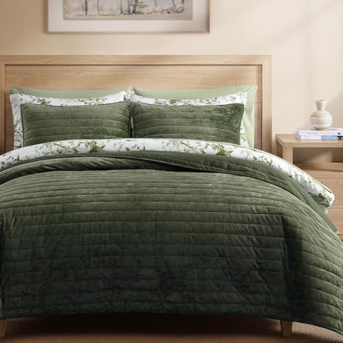 WRENSONGE Velvet Quilt Set King Size- Green Quilt Bedding Set with 2 Shams