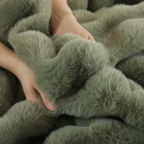 YIKUSH Twin Faux Fur Soft Comforter Set, Fluffy Green Rabbit Fur Comforter