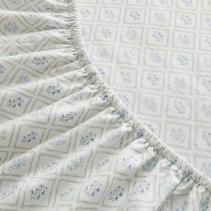 Martha Stewart - Queen Sheet Set with Fitted Sheet & Pillowcases, Cotton Percale Bedding with a Smooth Feel, Deep Pocket, Costa Blue