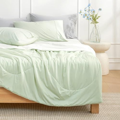 Cozy Bliss Cooling Comforter King Size, Cooling Blankets for Hot Sleepers and Night Sweats, Light Mint Green Cream Summer Comforter for King Size Bed, Breathable Soft Lightweight Silk Smooth