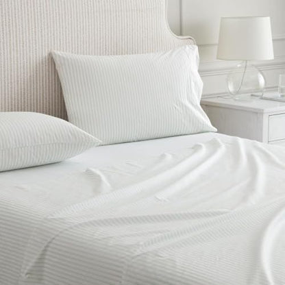 Martha Stewart - Queen Size Sheet Set with Fitted Sheet & Pillowcases