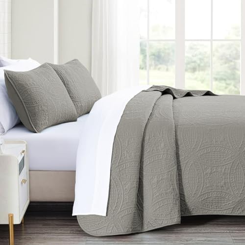 akkialla King Quilt Bedding Set,Grey Ultrasonic King/Cal King Quilt Set,Lightweight Soft Bedspread Coverlet,Modern Style Coin Pattern Bed Cover for All Seasons,3 Piece(1 Quilt,2 Pillow Shams)