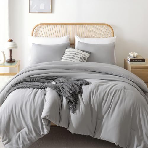 ROSGONIA Alaskan King Comforter, Grey, 136x120 Soft Bedding Blanket Quilt