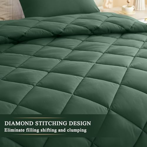 120x128 Oversized King Comforter, Extra Large King Size Comforter Oversized, All Season Soft Lightweight Quilt Down Alternative Duvet Insert with 8 Corner Tabs(120x128, Emerald Green)