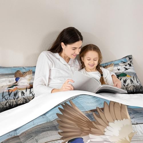 Cute Duck Comforter Set Queen Size Kids Nature Wild Animals Bedding Set 3Pcs Grey Blue Rustic Wooden Barn Quilt Set for Kids Girls Boys Adult Room Decor Men Hunting Duvet Insert,2 Pillowcases