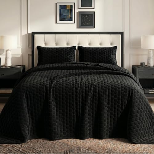 Tribeca Living Lugano Oversized Velvet Quilt Set - All Season, Extra Large, 3 Piece King Size Comforter Set with 2 Pillow Shams in Black Honeycomb Pattern 260GSM