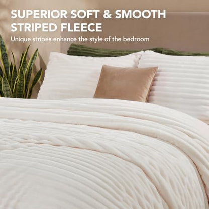 HYLEORY Fluffy King Comforter Set 3 Pieces - Fleece Fluffy Soft & Warm Plush Cream White Comforter Sets, Luxury Fuzzy Bedding Sets, All Season Heavy Bed Set King Size with 2 Pillowcases