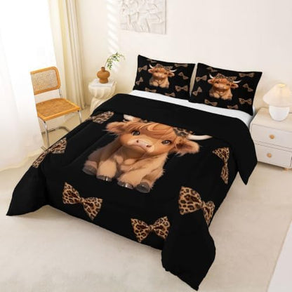 Feelyou Cartoon Highland Cow Comforter Set King Size Cute Leopard Bow Print Bedding Set for Kids Boys Girls Kawaii Animal Style Duvet Quilt Bedroom Decor Microfiber 3 Pcs with 2 Pillow Cases