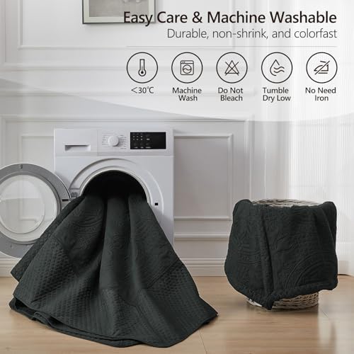 Qucover King Bedspread Medallion Pattern Quilt Bedding Set 3 Piece Black