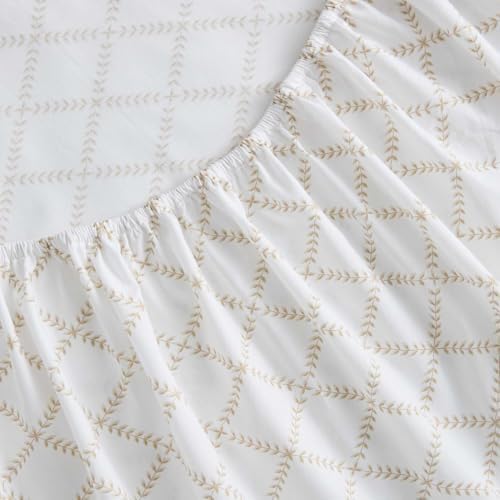 Martha Stewart - Full Size Sheet Set with Fitted Sheet & Pillowcases