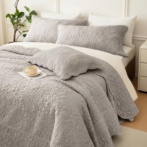 Masaca Oversized King Bedspread 128x120,Linen Colored Crinkled Oversized King Quilt 3Pcs Soft Lightweight Farmhouse Shabby Boho Stone-Washed Scallop Extra Large Quilt Coverlet Bedding Set