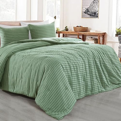 HOMBYS Oversized King Boho Comforter Set 128x120, Sage Green Tufted Jacquard Geometry Bedding Comforter for King Bed, Shabby Chic Bed Sets with 2 Matching Pillow Cases