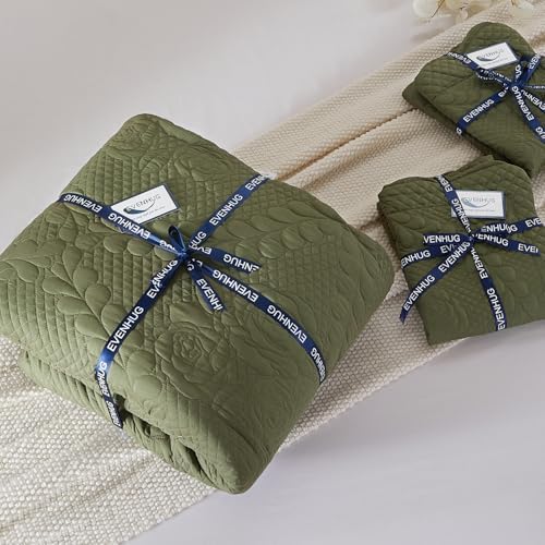 EVENHUG Oversized King Bedspreads California King Quilt Set with Pillow Shams Extra Wide Large King Size Quilts Lightweight Coverlet Bedding Sets Olive Green 120"x128"