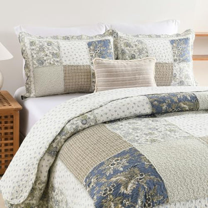 Yvooxny Quilt Set Queen Size Reversible Country Farmhouse Floral Real Patchwork Quilted Bedspread 3-Piece Quilt Set with Pillowcases with Ruffles for All Seasons, 90 x 98 Inches