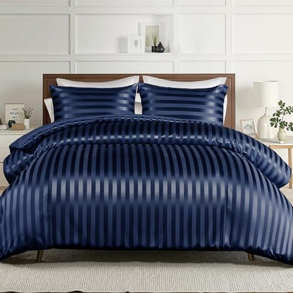 Whale Flotilla 3-Piece Reversible Silky Soft Breathable Queen Comforter Set