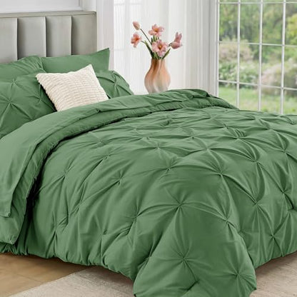 JOLLYVOGUE King Size Comforter Set 7 Pieces - Bed in a Bag King for All Season, Pintuck Bedding Comforter Sets with Comforter, Flat Sheet, Fitted Sheet and Pillowcases & Shams, Green