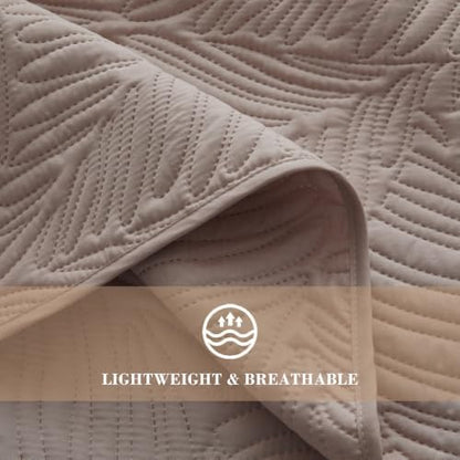 Exclusivo Mezcla Lightweight King Quilt Bedding Set, Soft Microfiber