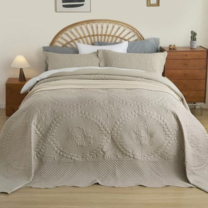 EVENHUG Oversized King Bedspreads California King Quilt Set with Pillow Shams Extra Wide Large King Size Quilts Lightweight Coverlet Bedding Sets Taupe 120"x128"