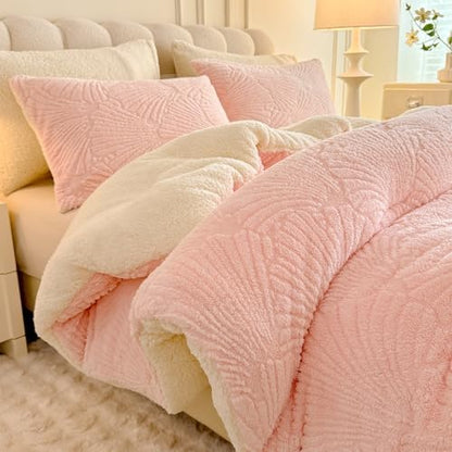 tohrisa Seashell Jacquard Sherpa Comforter Set Warm Cozy Premium Bedding 2 Pieces, Twin Size Geometric Pattern Quilt Comforter with 1 Pillowcases(68"X90" Light Pink)
