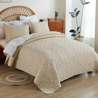 EVENHUG Quilt King Size Bedding Set with Pillow Sham Lightweight Bedspreads Coverlet Soft Reversible Bed Cover for All Season 3 Piece