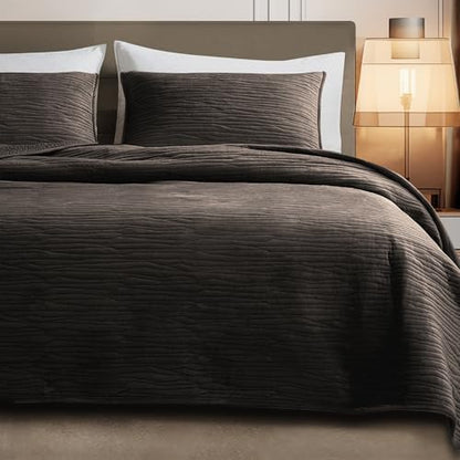 Wonderful Velvet Quilt Set - Wood-Grain Stitched Brownish Black Quilt King Size, Velvet Lightweight Comforter with 2 Pillow Shams, Luxurious Suede Bedspread Coverlet for All Season, 106"x94"