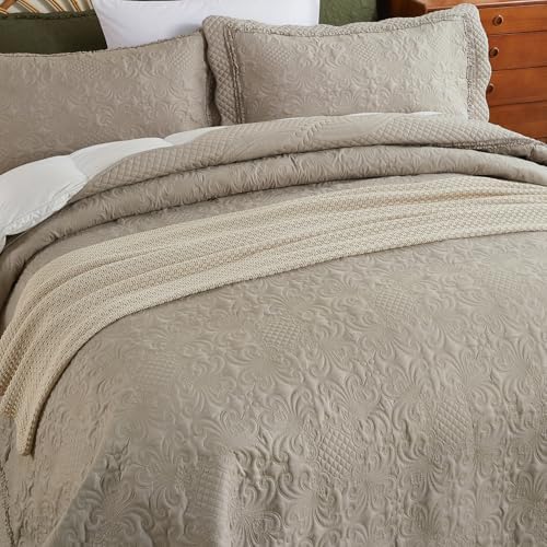 EVENHUG Oversized Quilts Set King Size 3 Piece Bedding Set Reversible Bedspread with 2 Pillow Shams Coverlet Lightweight Soft Bed Cover for All Season(120"X120",Taupe)