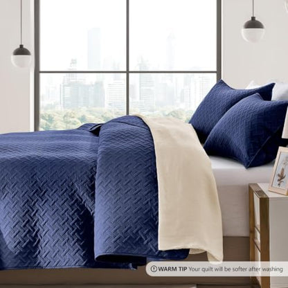 FLYMME Oversized King/California King Quilt Set 118"x106", Navy 3-Piece Floor-Length Bedspread, Premium Microfiber Lightweight Coverlet for King/California King Bed (1 Quilt, 2 Shams)