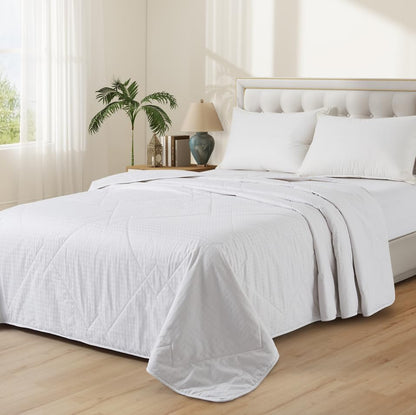 Lightweight White 100% Cotton Quilt, Comforter Twin Size