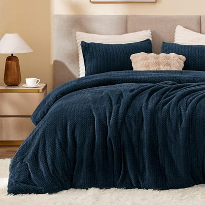 ChiXpace Fleece Full Size Comforter Set Navy, Fluffy Bed Set 3 Pieces