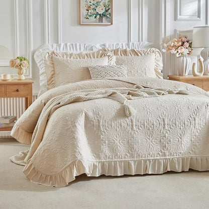 Ruffles Quilt Set Twin Size 68 * 86in - 2 Pieces Solid Shabby Chic Farmhouse Ruffled Bedding Rustic Coverlet Lightweight Fluffy Summer Oversized Bedspread with Shams for Women Men Beige
