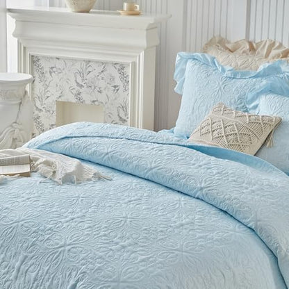Ruffles Quilt Set Queen Size 96 * 96in - 3 Pieces Solid Shabby Chic Farmhouse Ruffled Bedding Rustic Coverlet Lightweight Fluffy Summer Oversized Bedspread with Shams for Women Men Light Blue