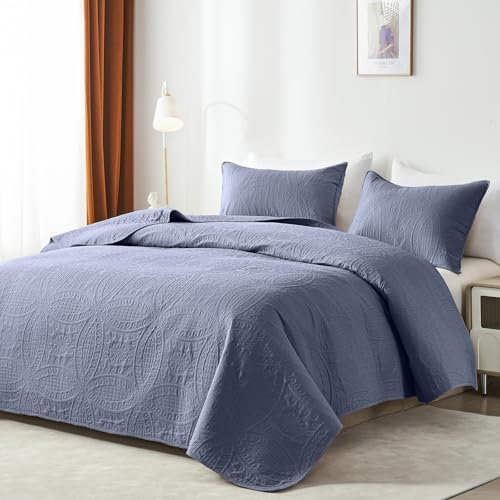 akkialla 118"x106" Bluish Grey California King Quilt Set, Oversized Floor-Length Bedspread, Modern Coin Pattern Microfiber Coverlet, 3-Piece All Season Bedding with 2 Pillow Shams
