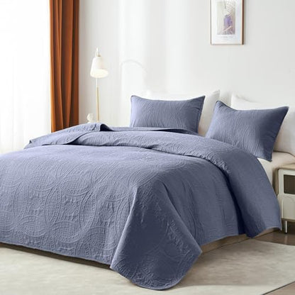akkialla King Size Quilt Set,Bluish Grey Ultrasonic Bedspread,Lightweight Soft Coverlet with Modern Coin Pattern,All Season California King Bedding Set,3 Piece Set(1 Quilt,2 Pillow Shams)