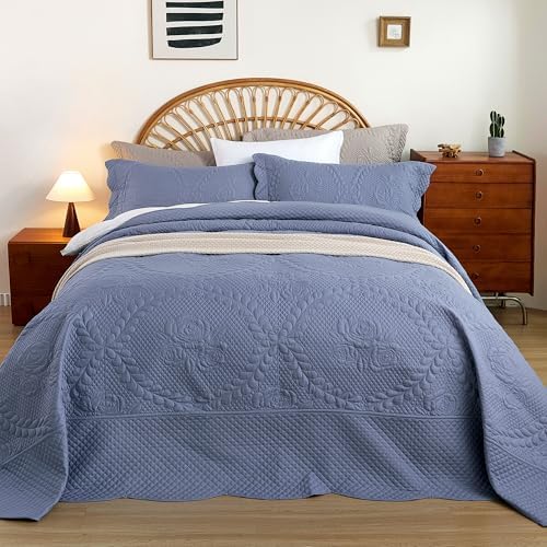 EVENHUG Oversized King Bedspreads California King Quilt Set with Pillow Shams Extra Wide Large King Size Quilts Lightweight Coverlet Bedding Sets Blue 120"x128"