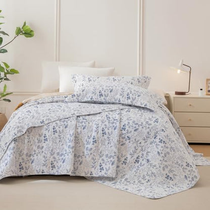 Lady Ann Oversized Queen Quilt Set, Blue and White Floral & Leaves Pattern Plant Botanical Printed Quilted 102x118 Bedspread Set, Vintage Coverlet Ultra Soft Cotton Coverlet with Pillow Shams, 3 PCS