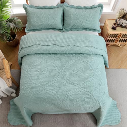 EVENHUG Oversized King Bedspreads California King Quilt Set with Pillow Shams Extra Wide Large King Size Quilts Lightweight Coverlet Bedding Sets Aqua Sky 120"x128"