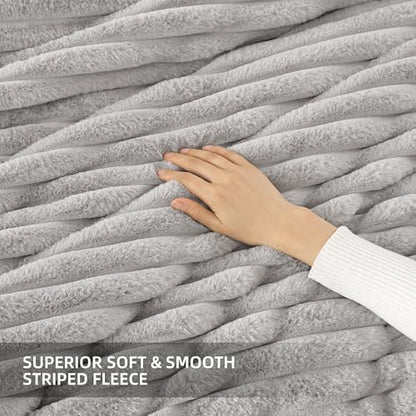 Smoofy Fluffy King Size Comforter 3 PCS - Light Grey Fleece Bedding Set