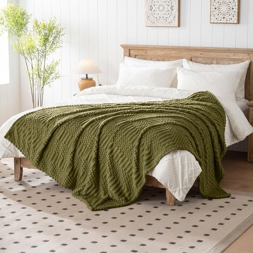 90x104 Inch Green King Size Blanket - Soft & Fluffy Fleece, Neutral Tan Color, Cute & Aesthetic, Perfect for Sofa, Couch, Bed, Living Room & Bedroom, All-Season Use, Plush & Cozy Decorative Blanket