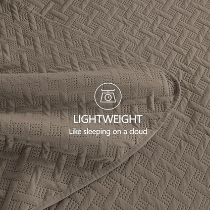 FLYMME Quilts Queen Size,Lightweight Mocha Brown Bedspreads,Basket Weave Pattern,Ultra Soft Microfiber Bed Coverlet 3 Pieces for All-Seasons (1 Quilt,2 Shams)